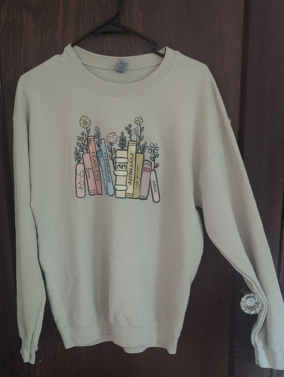 Gildan Sweaters - Gildan Taylor Swift Light Beige Crewneck Sweatshirt Pastel Book & Floral Graphic